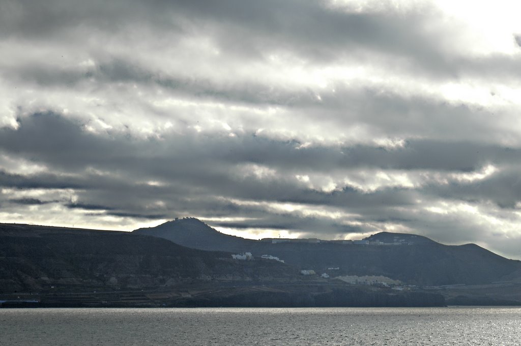 Nubes . Las Canteras. Las Palmas by Claudio Cabello