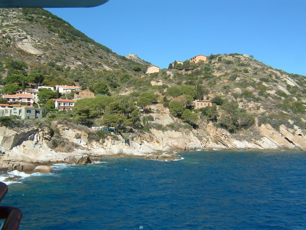 Isola del Giglio by Claudio Tedesco