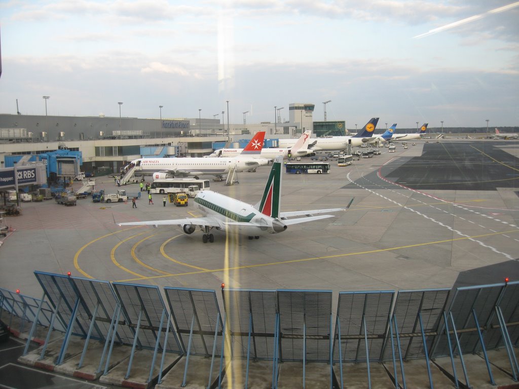 Aeroporto de Frankfurt by tooda