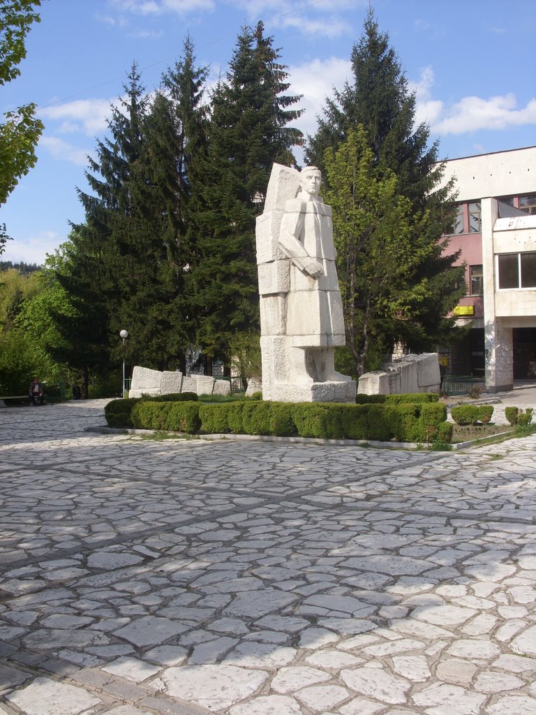 Razlog- The monument of Nikola Parapunov by avramoff