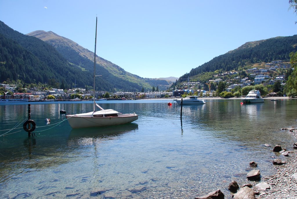 Queenstown - Lake Wakatipu by steve_tignor