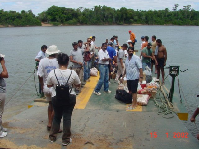 Estação Ecológica de Maracá, balsa para atravessar by Caleffi