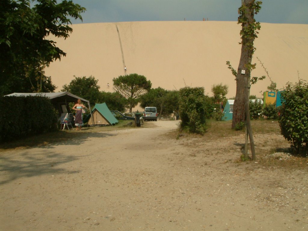 Camping de la Dune by Viktor Ferencik