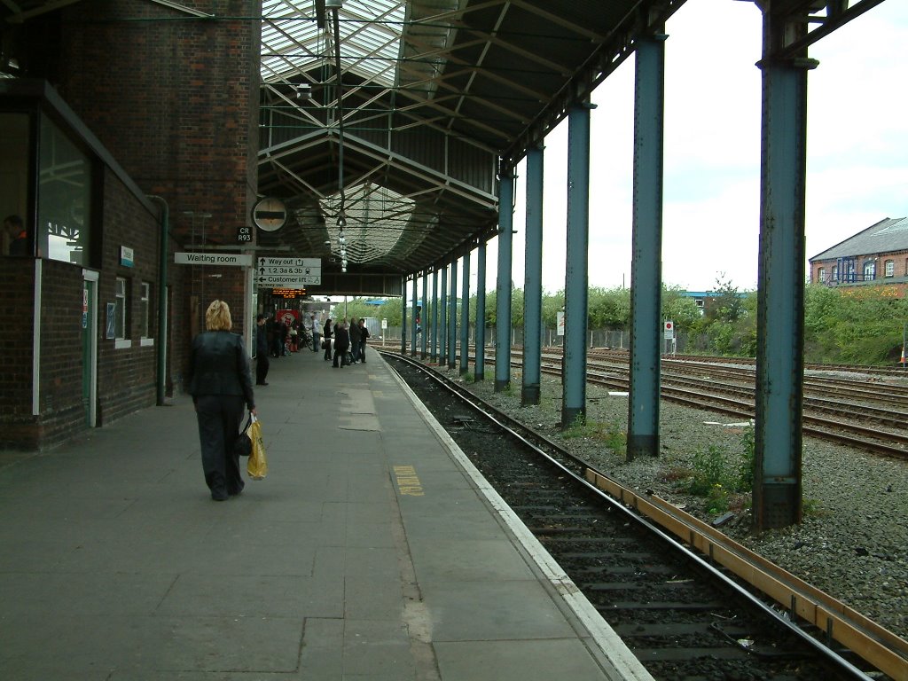 Chester Station, Looking North West. by Peter Hodge