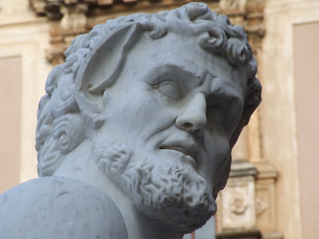 Fontana della Vergogna - Palermo - Sicily - Italy - Castielli CC0 HQ by gnuckx