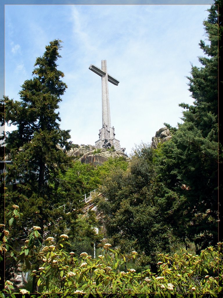 Santa Cruz del Valle de los Caídos, España by Sandy065