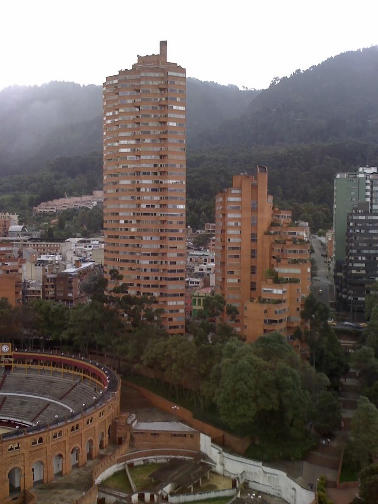 Las torres del Parque by alfredo antonio barb…