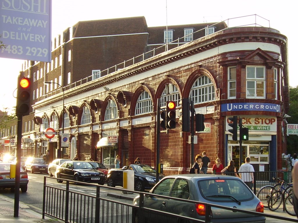 Chalk Farm Tube Station by anasazy