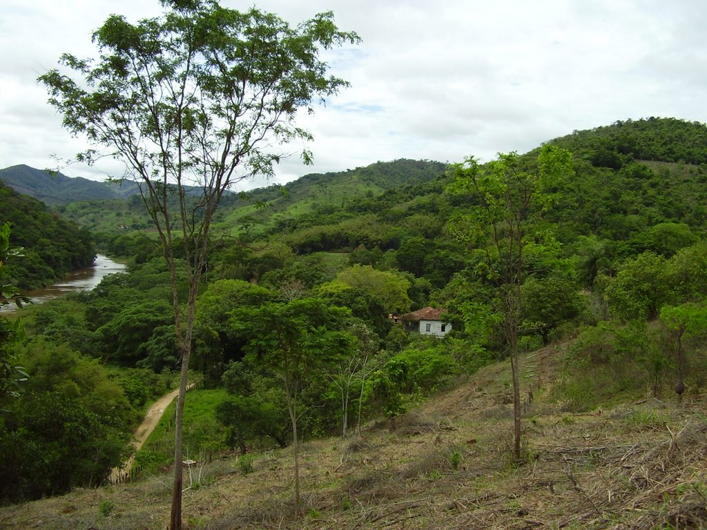 Vista da Fazenda em Ferros by Adriana Pessoa