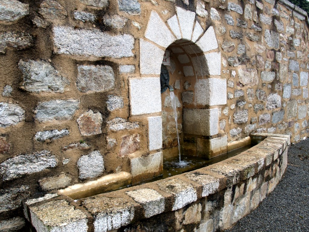 Laurent les Eglises - La Fontaine by Spyros Delemis