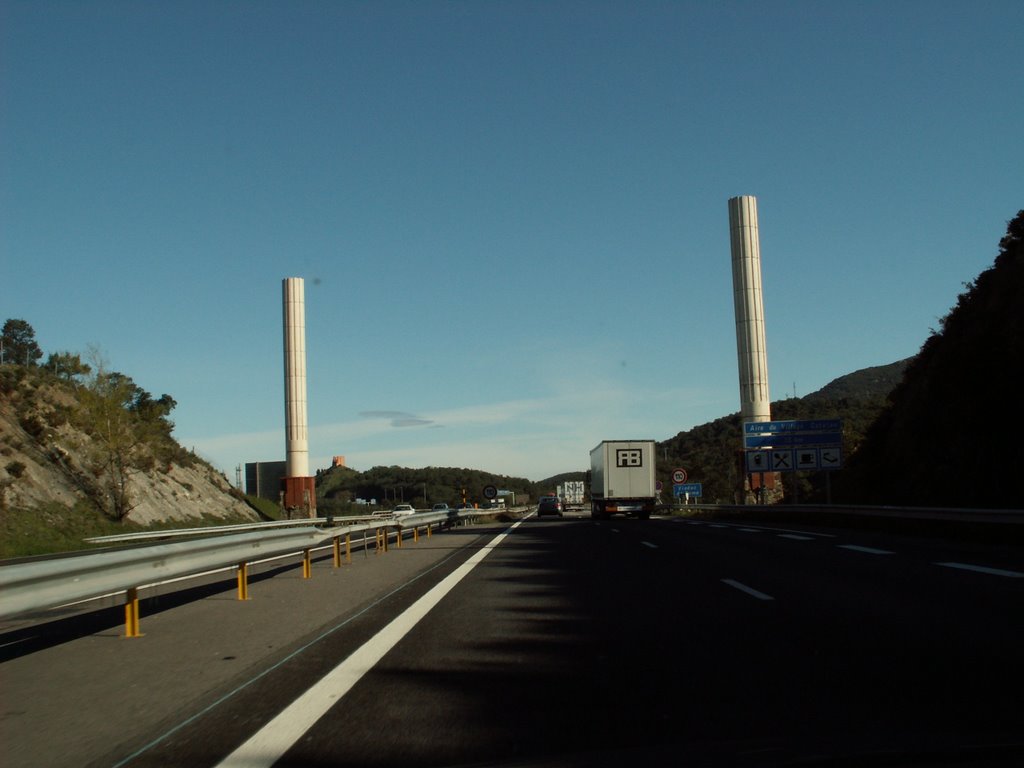 AP-7/A9 Frontiere France Espagne by Geert Braekevelt