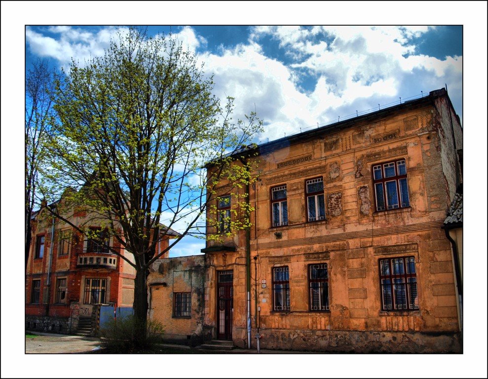 Old Houses by TomasGregor