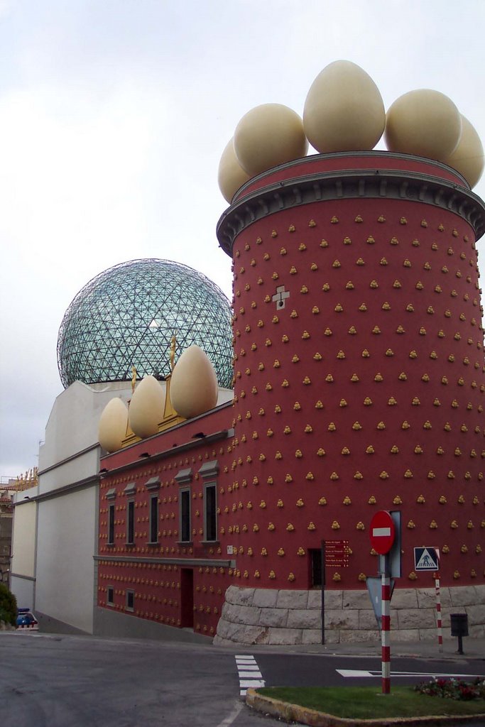 Museo Teatro Dalí by javierp64