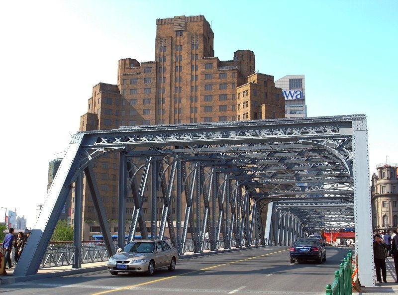 The Broadway Mansion and Waibaidu Bridge by HaiZ Hut