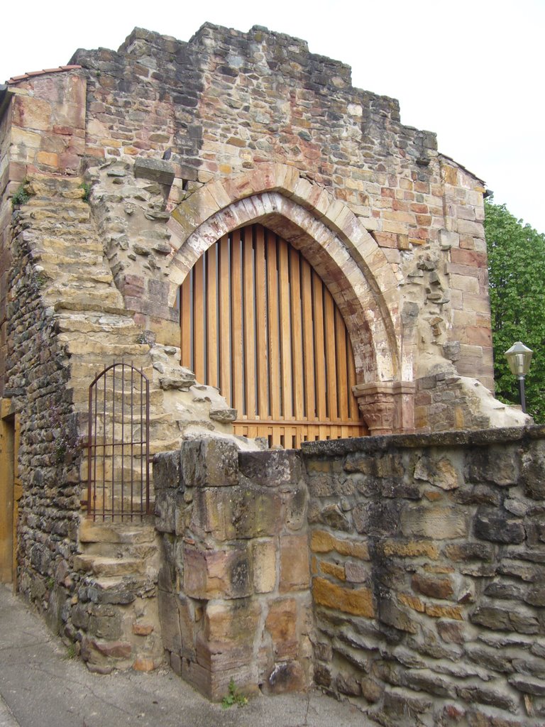 Ancienne église de Sain Bel by lauriolan