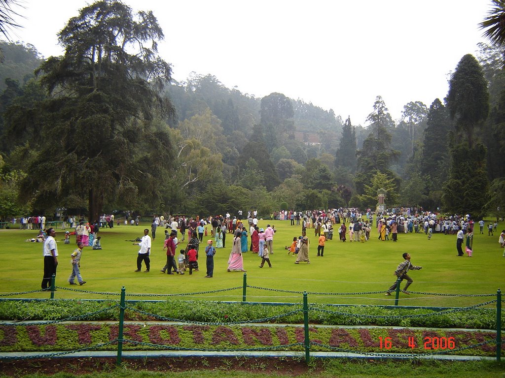 Ooty Botanical Garden by G.Bharat Raj