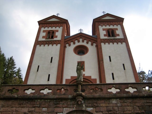 Schloßkirche Mespelbrunn by elarnoldo