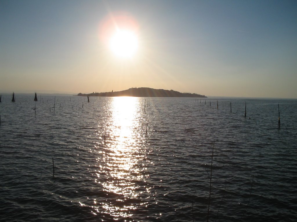 Lago Trasimeno by Charliejulie