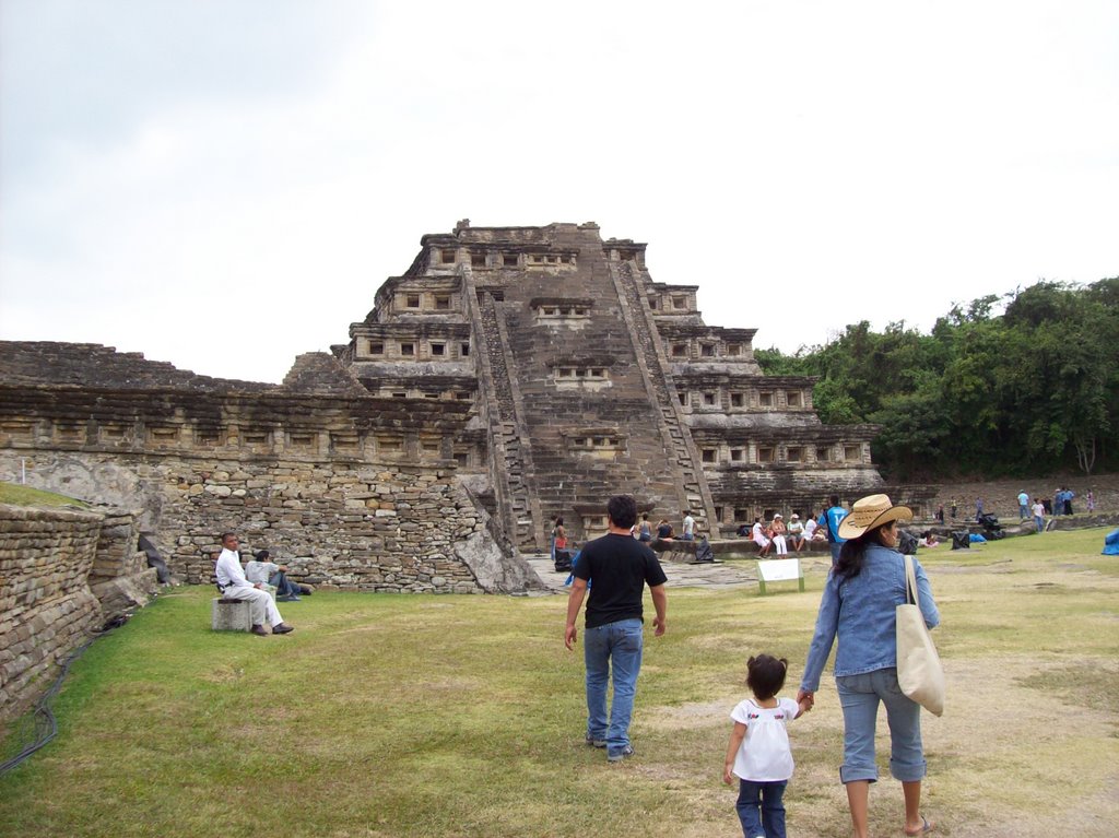 Papantla, Ver., Mexico by checoescalante