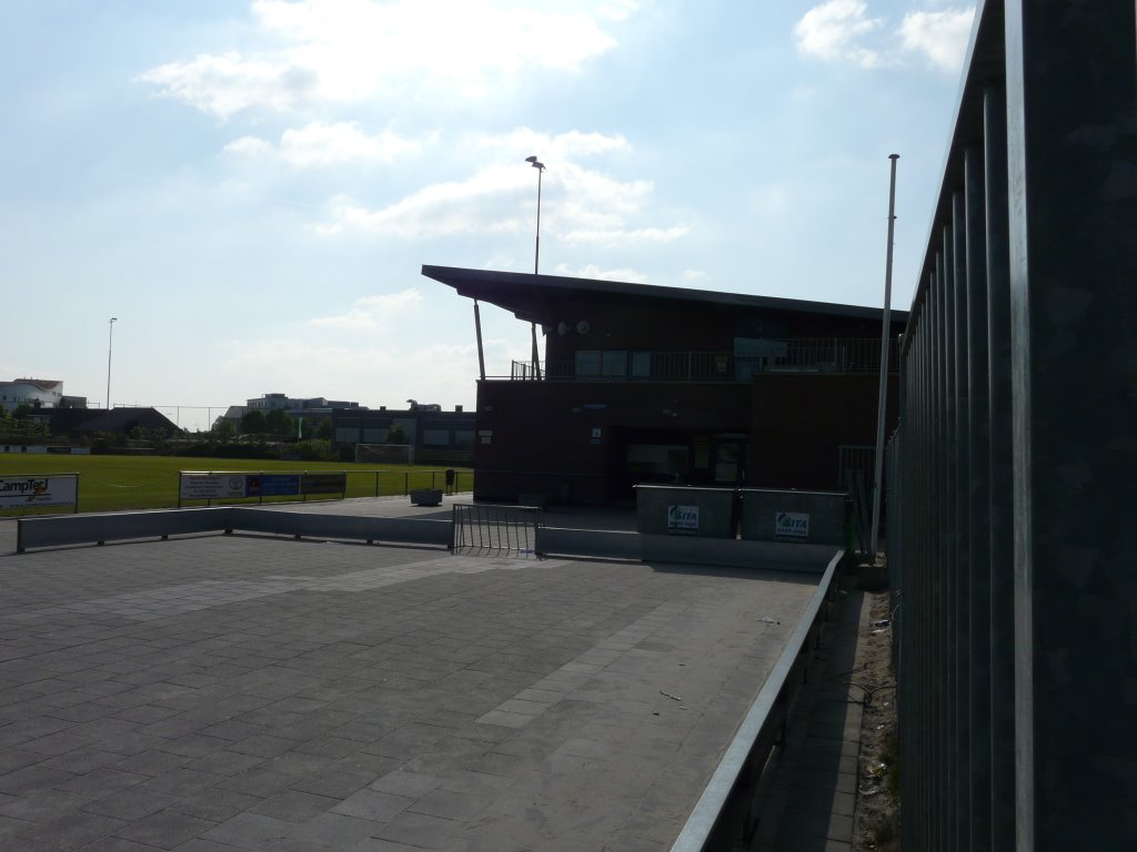 Verenigingsgebouw voetbalvereniging Delta, Sportpark Kruisboog, Houten by David Jimmink