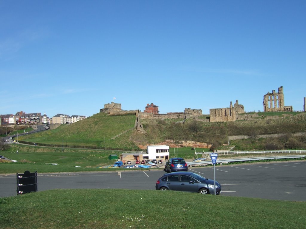 Tynemouth Priory by steve hattan