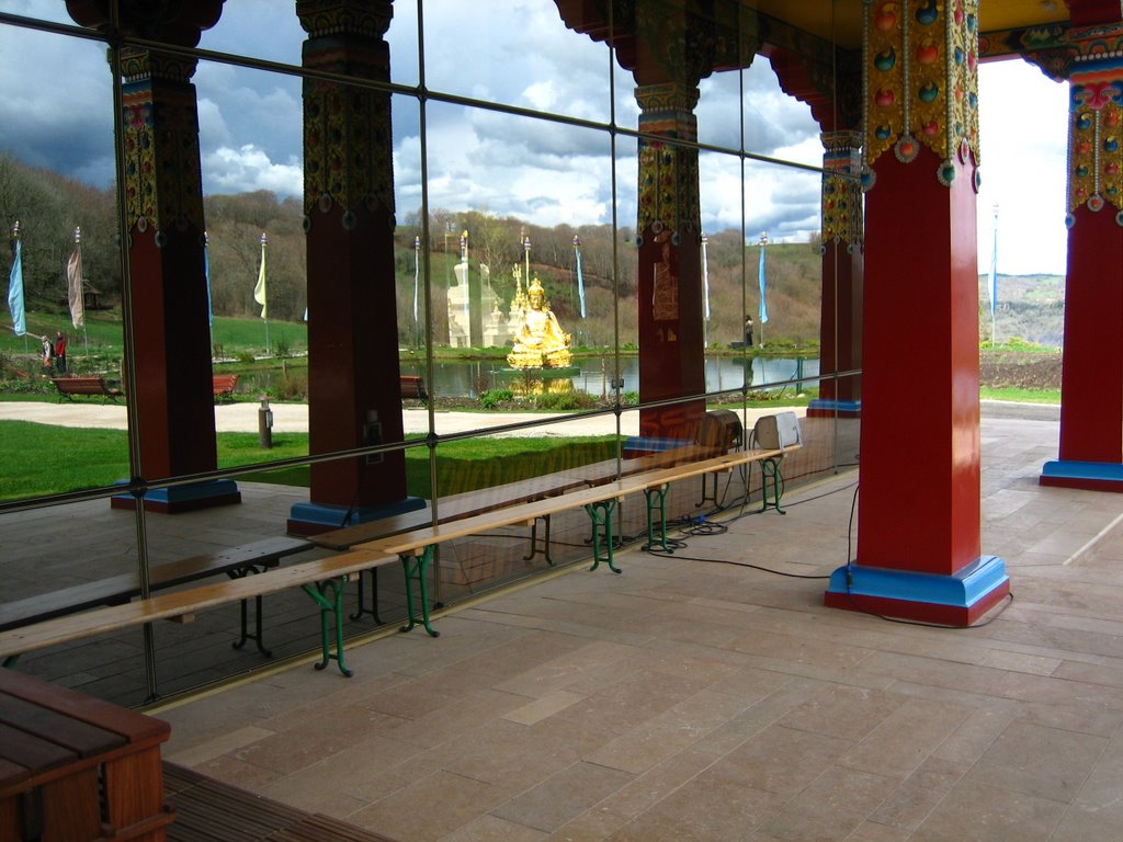 Guru Rinpoche reflected in the Temple of Lerab Ling by thinley108