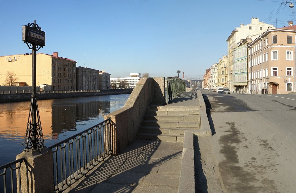 Admiralteysky District, St Petersburg, Russia by Yuri Sedunov