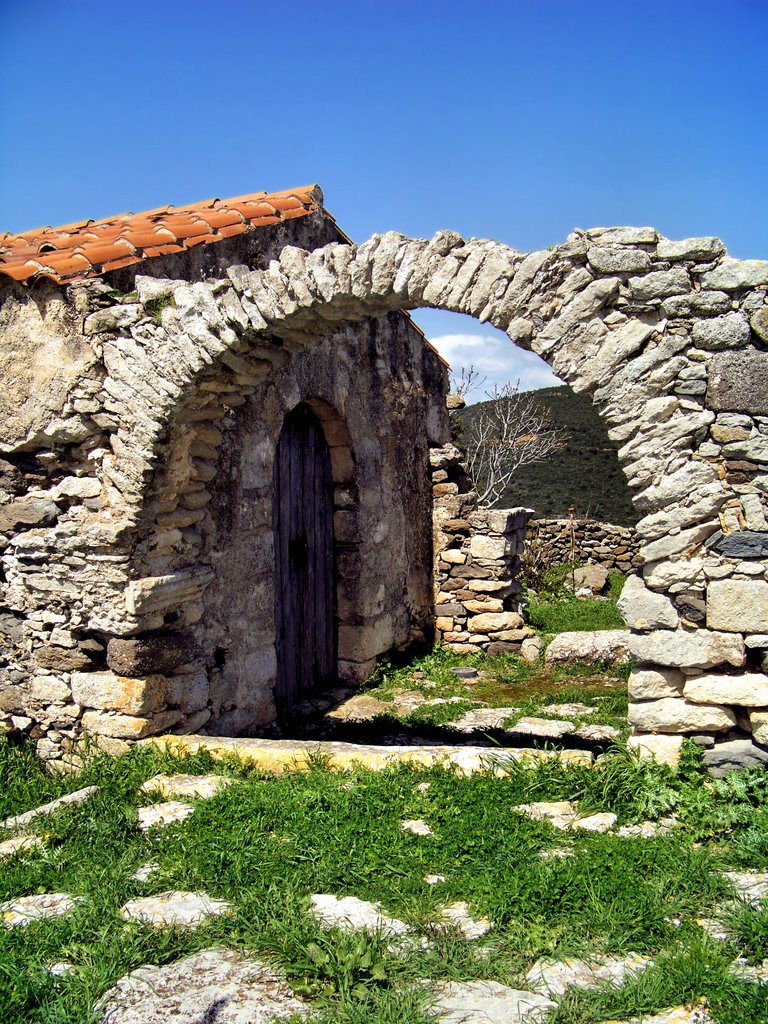 Sardegna, Serri, Santuario Nuragico Federale by Antonio Romano Paolo (Sardegna)