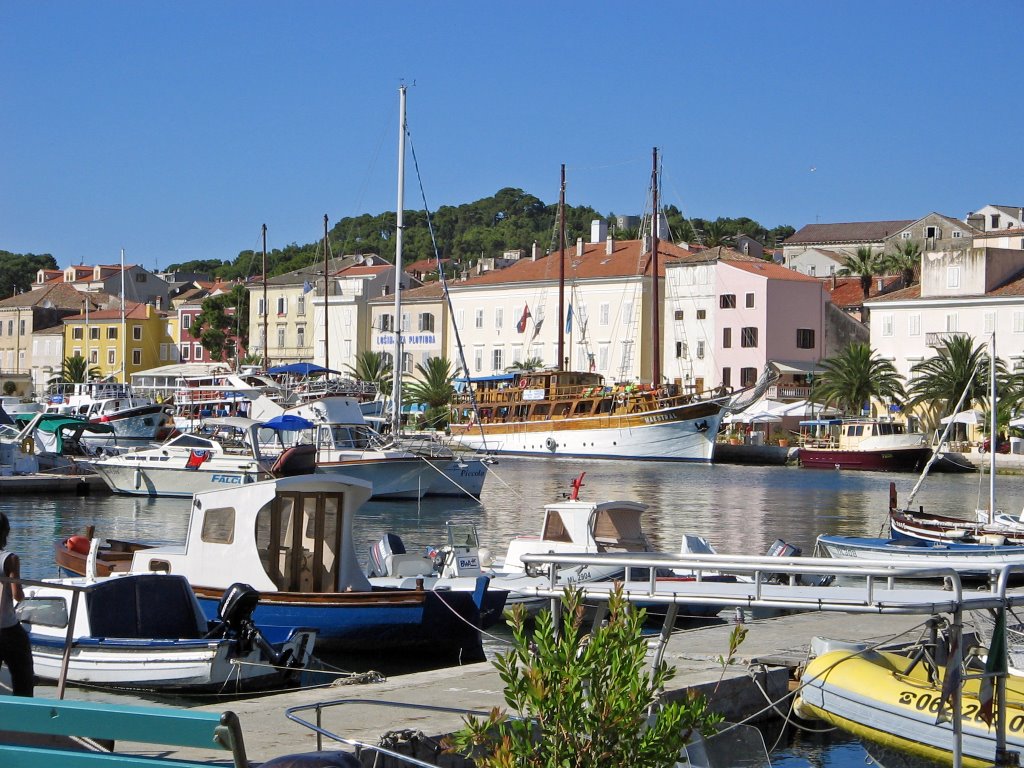 Mali Losinj, Croatia by ahubek