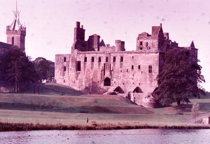 Linlithgow Palace, Scotland by 19IAN36