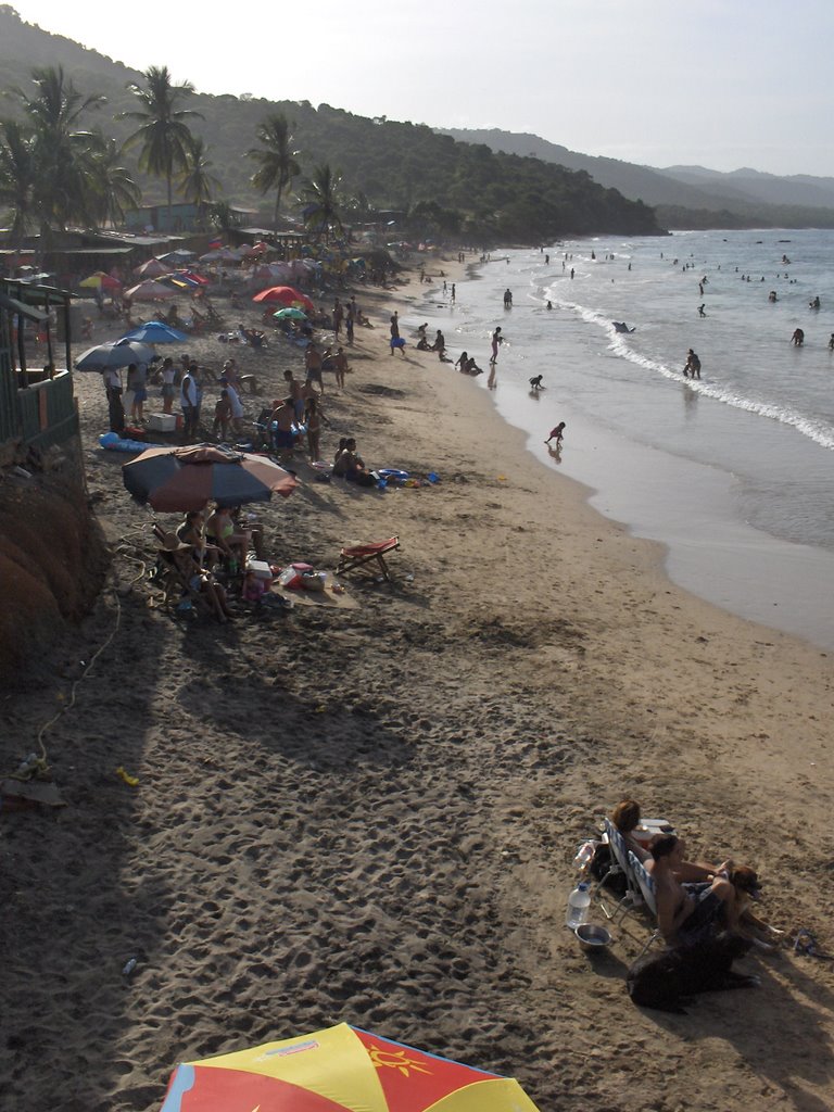 Playa Puerto Frances by Mario Rodriguez V