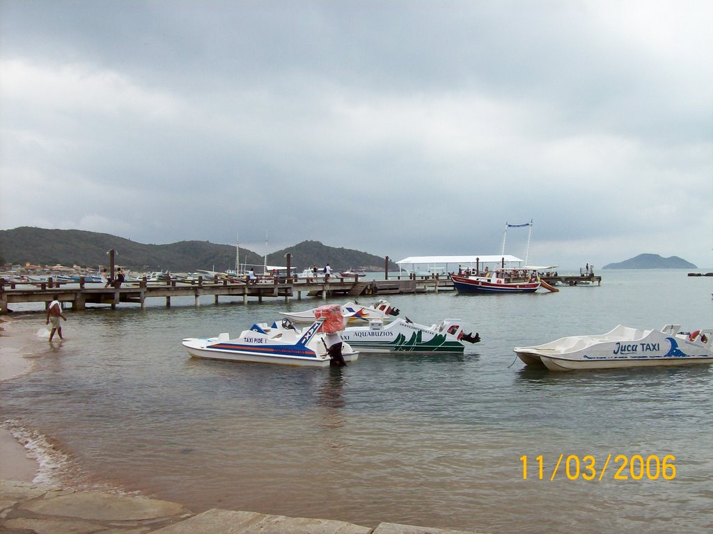 Muelle de Buzios by Arturo Sottolichio