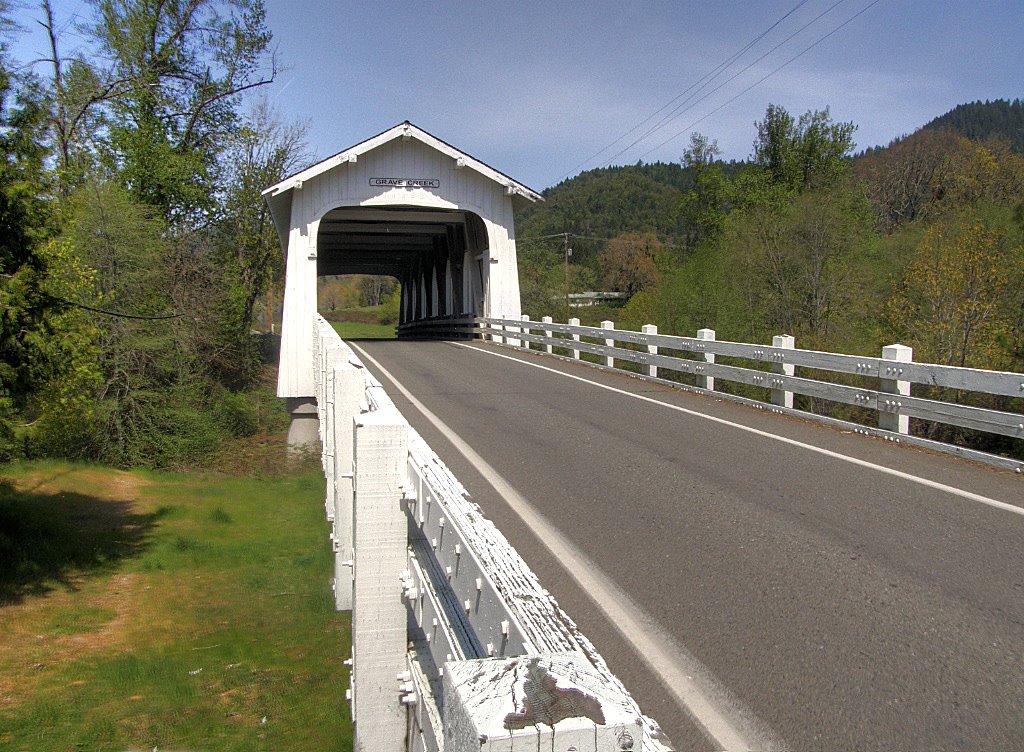 Grave Creek Covered Bridge, OR on US99 by davepaul