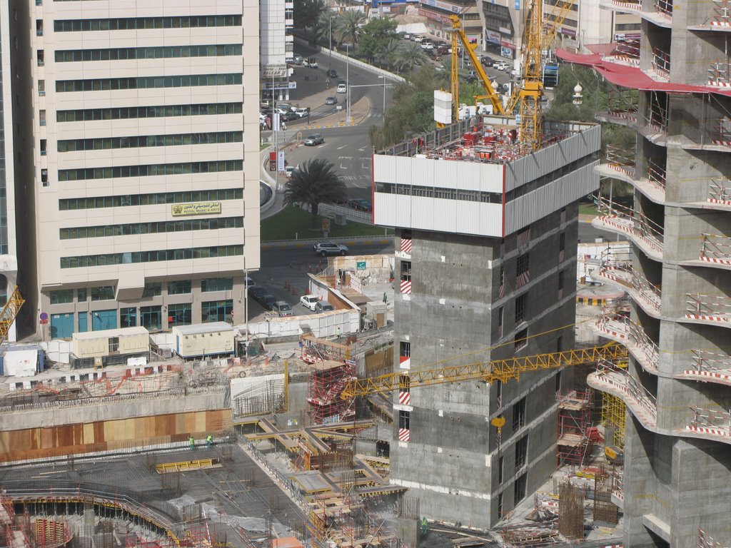 Construction behind Liwa Street - Abu Dhabi (UAE) 05/2009 by leninaj