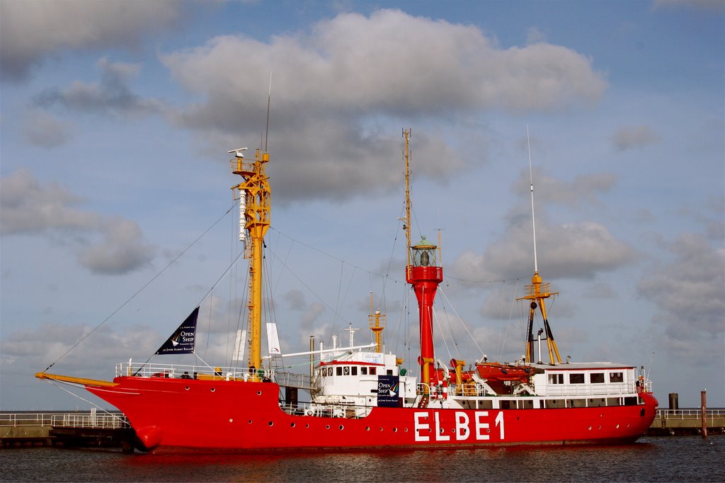 Museumsschiff "ELBE 1" in Cuxhaven by cuxwolf