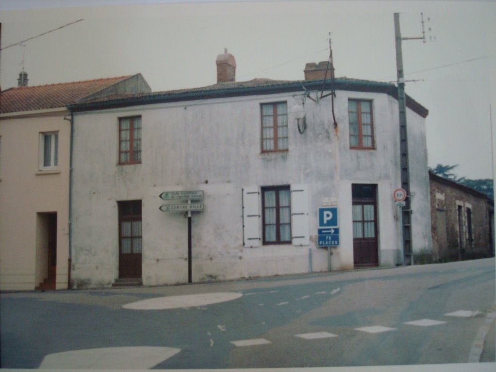 ANCIEN CAFE démoli by POINOT