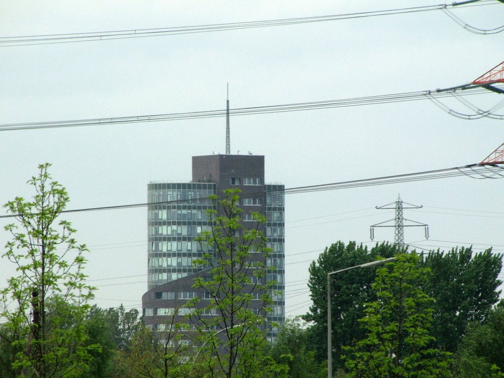 Blick von Neuland zum Channel-Tower by picotuna