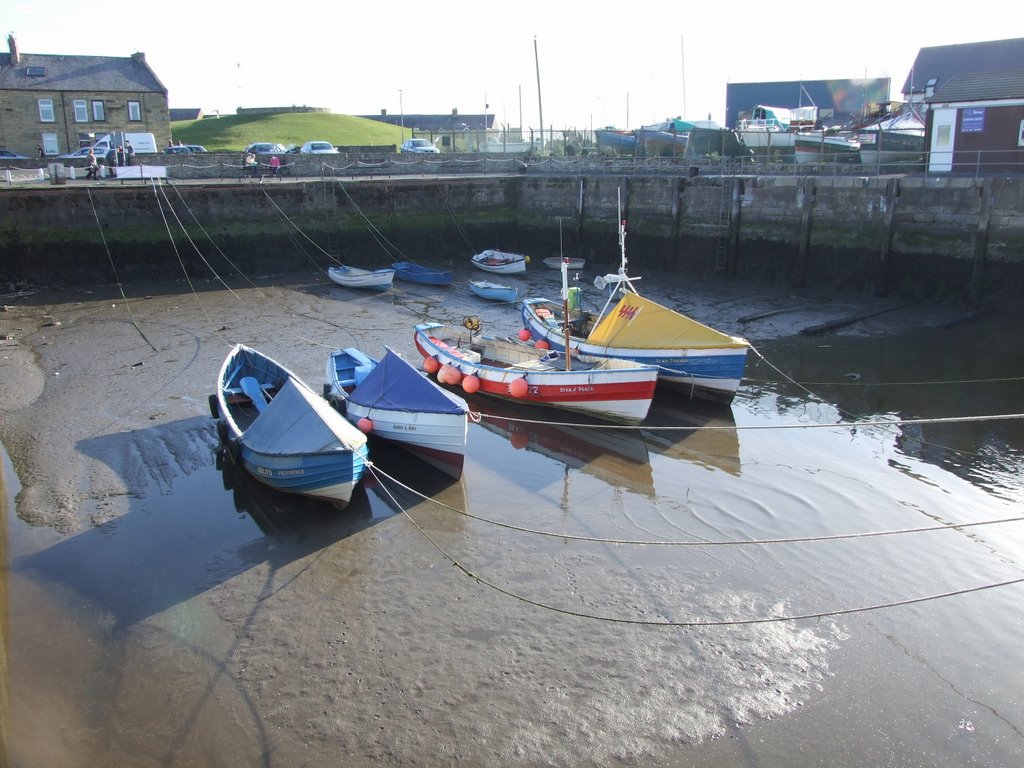 Amble - awaiting the tide! by pablowhitt