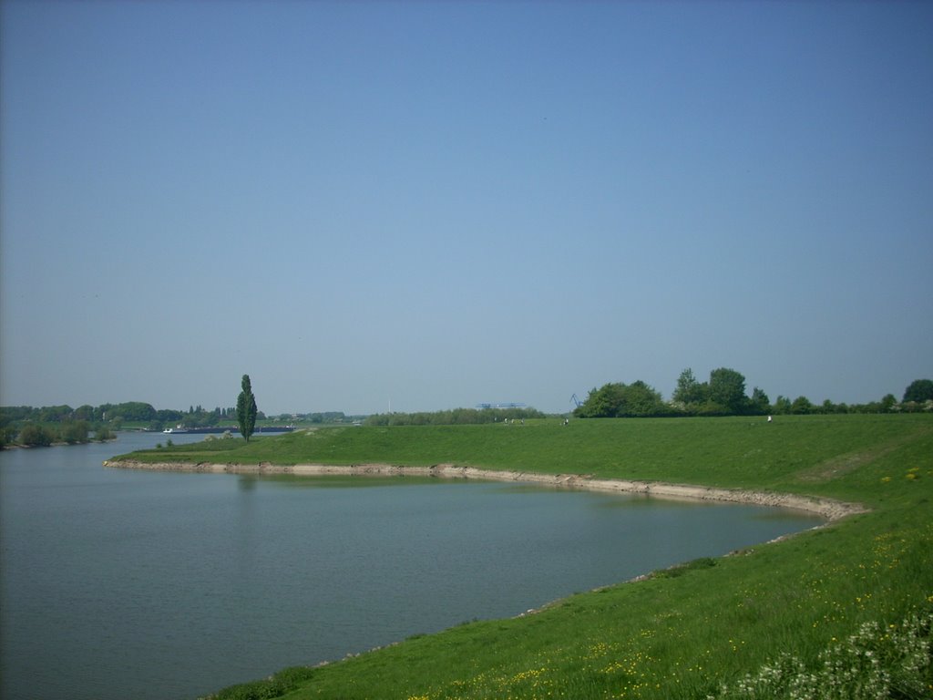 Duisburg-Walsum Rhein Mai 2009 by DortmundWestfalica