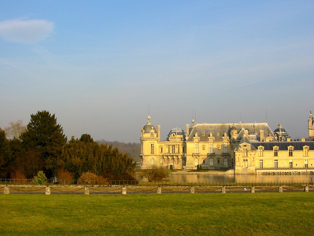 Château de Chantilly by DESRENTES ERIC