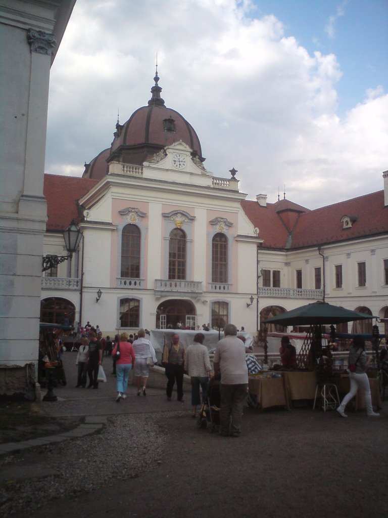 Grassalkovich kastély belülről by Határ Dávid