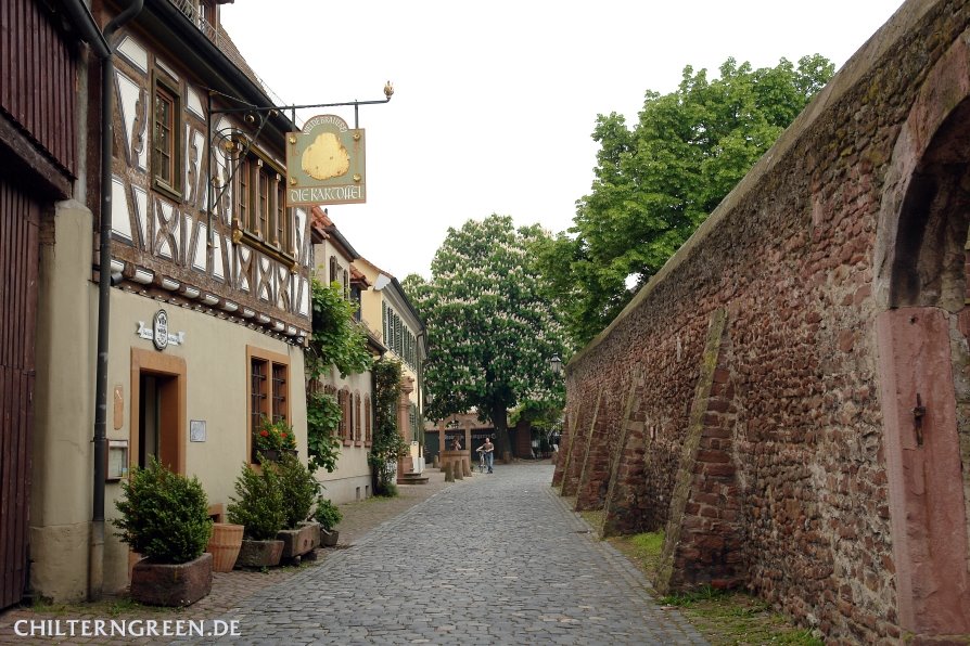 An der "Kardoffel" in der Kirchenstrasse by Michael Schäfer