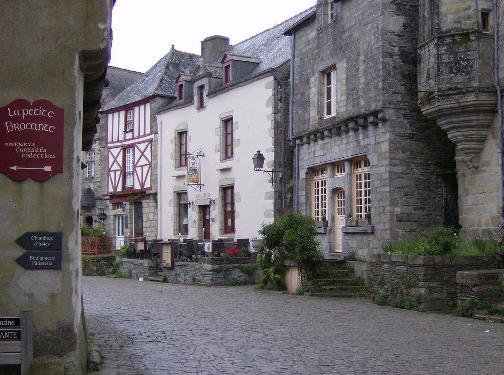 La ville médiévale de Rochefort-en-Terre by bulrog