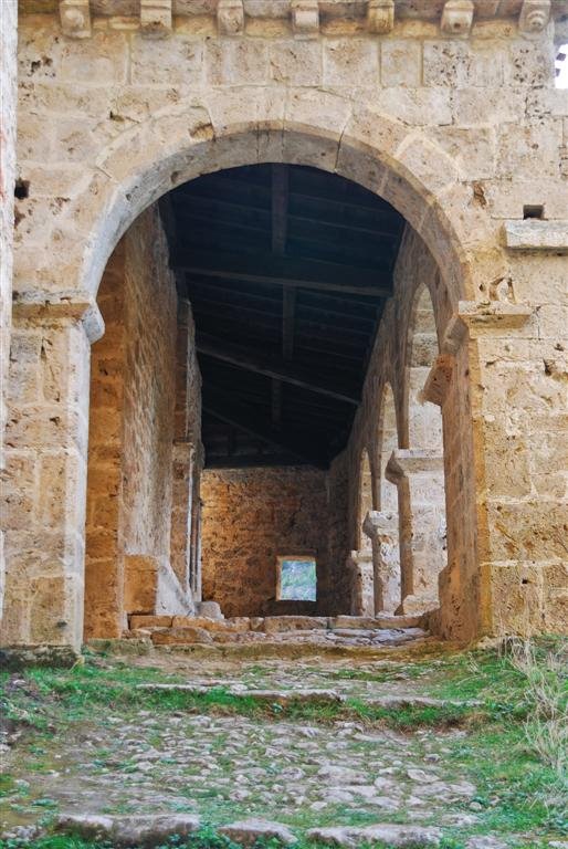 Portico Ermita de Tobera by Fhacku