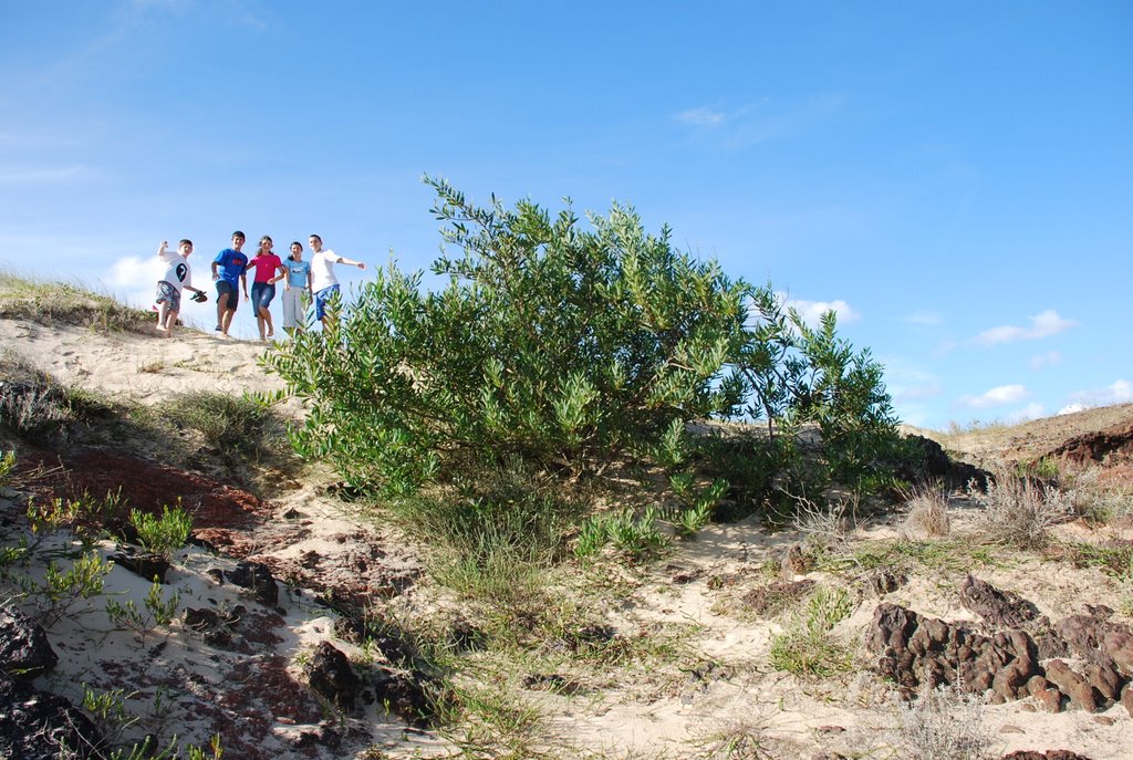 Um passeio pelas dunas - Praia de Jaguaruna by Eber Beck