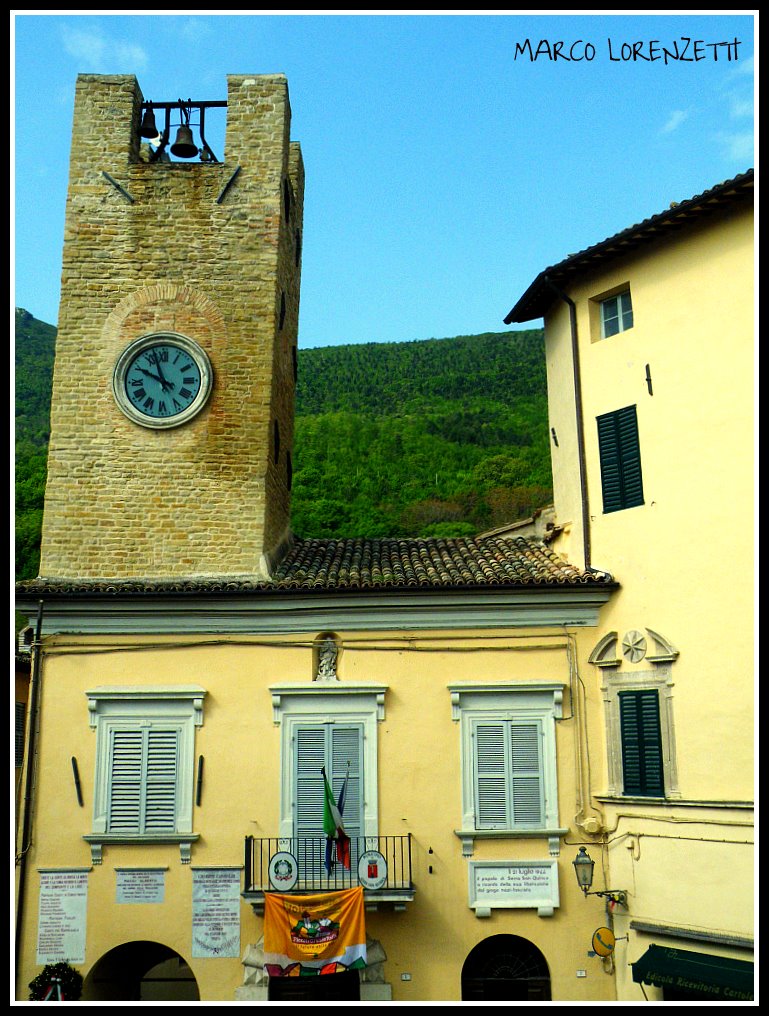 SERRA SAN QUIRICO (AN) - TORRE COMUNALE E...COMUNE ANNESSO! by Marco Lorenzetti