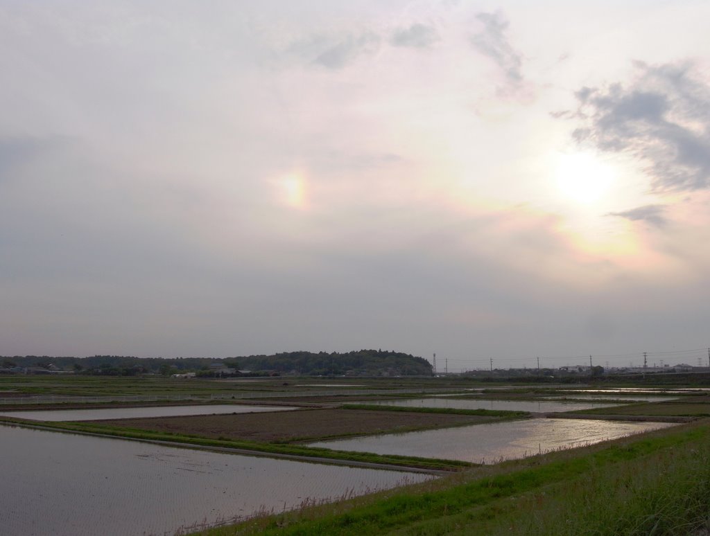 Parhelion near Narita.nots （成田の幻日） by nots