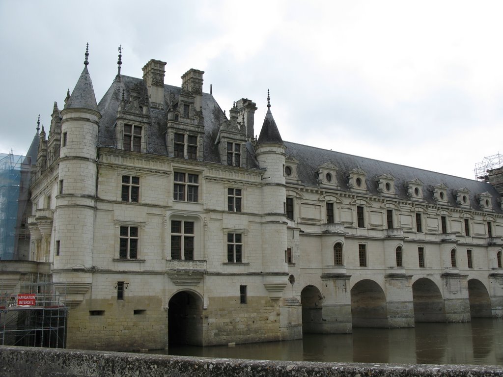 Chateau de Chenonceaux by Waltham