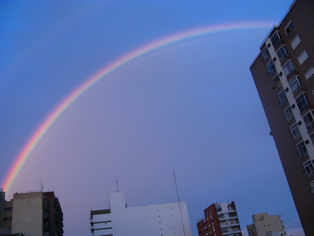 Arco iris sobre Garibaldi by aleytomy