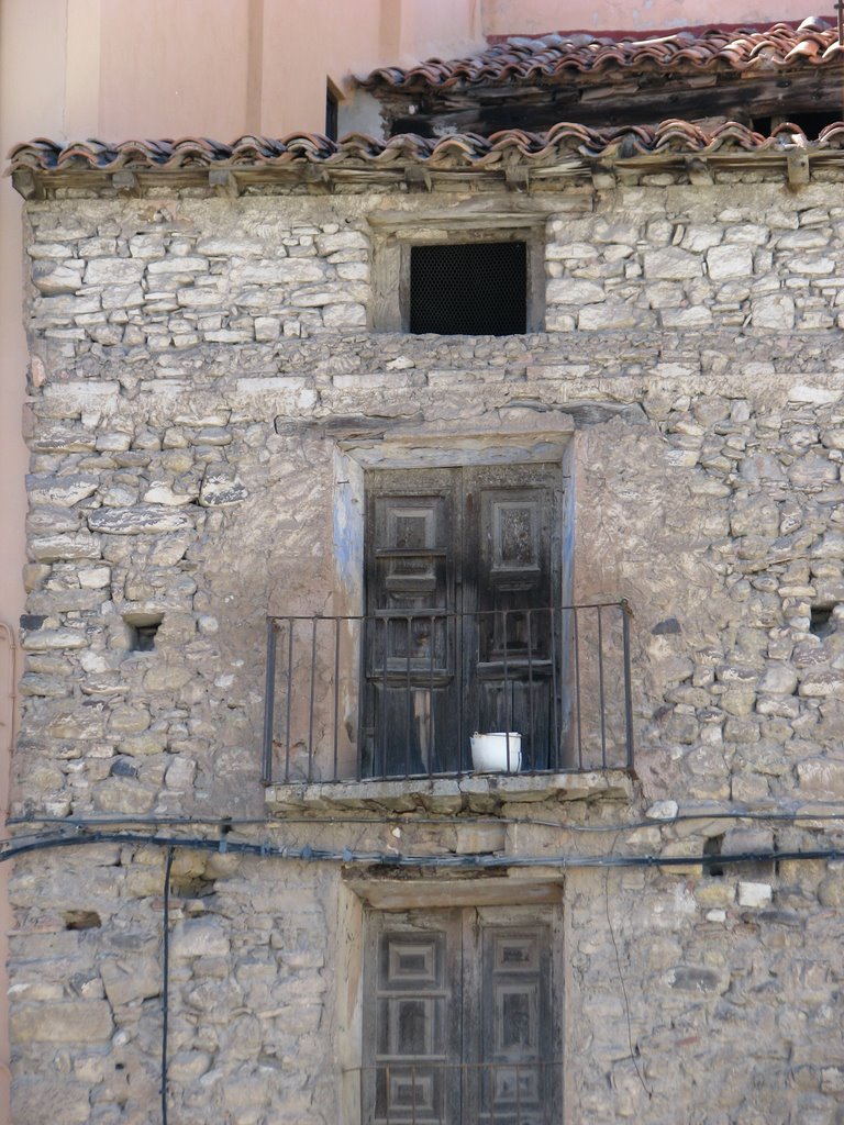 Casa antigua en el jaraiz by apostolos granpuente